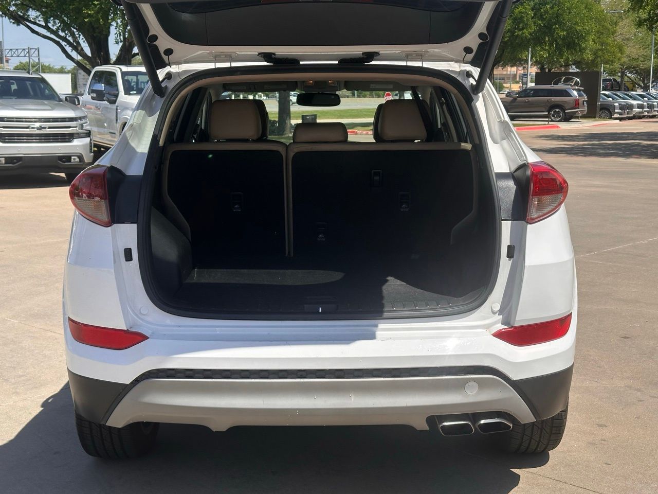 Used 2017 White Hyundai Sport image 13