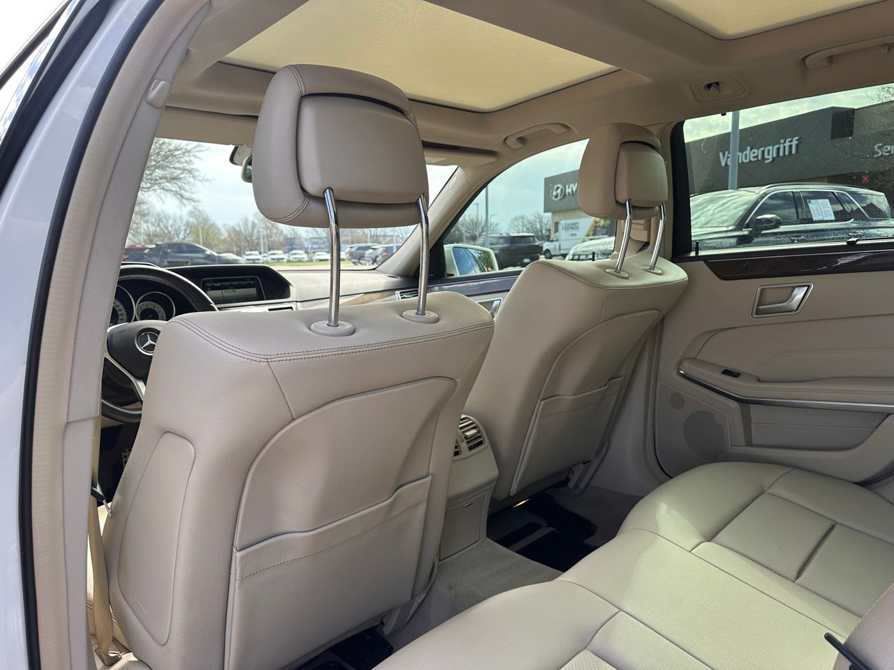 Used 2014 Polar White Mercedes-Benz E 350 4matic® image 19