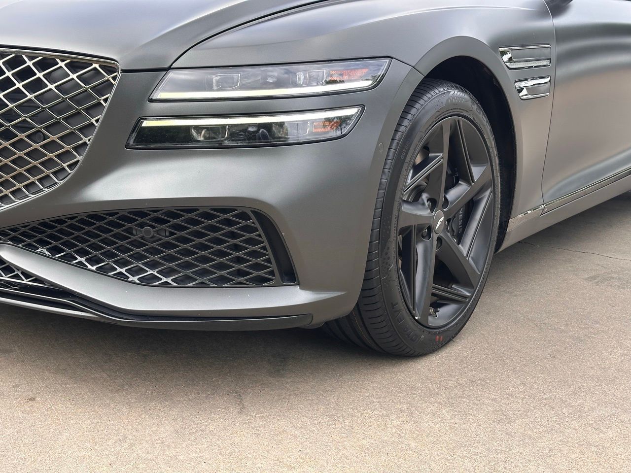 View vehicle photo 5