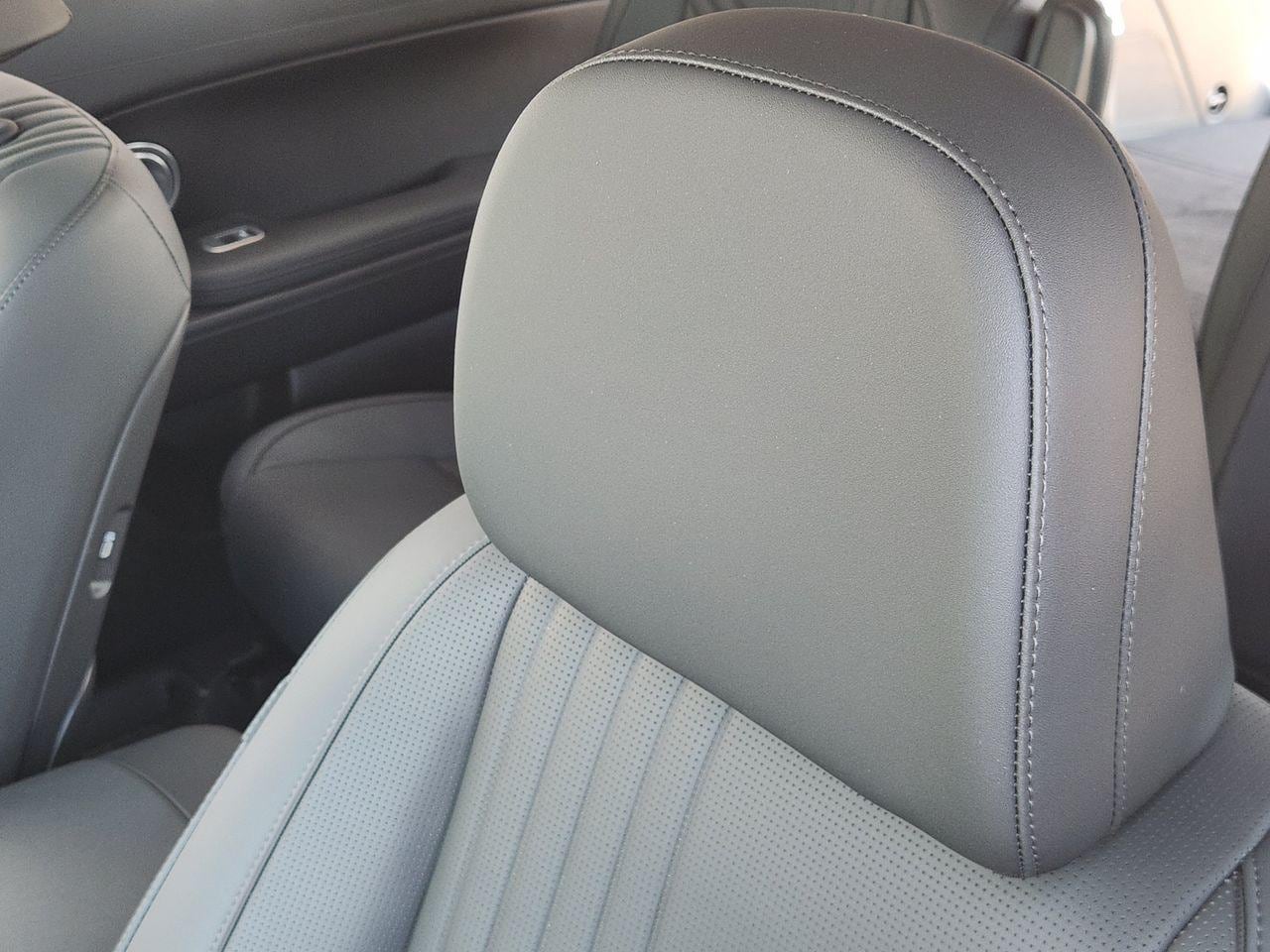 New 2027 Creamy White Pearl Hyundai SEL 7P image 11