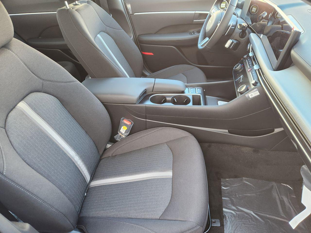 New 2026 W6H White Hyundai SEL Sport image 10