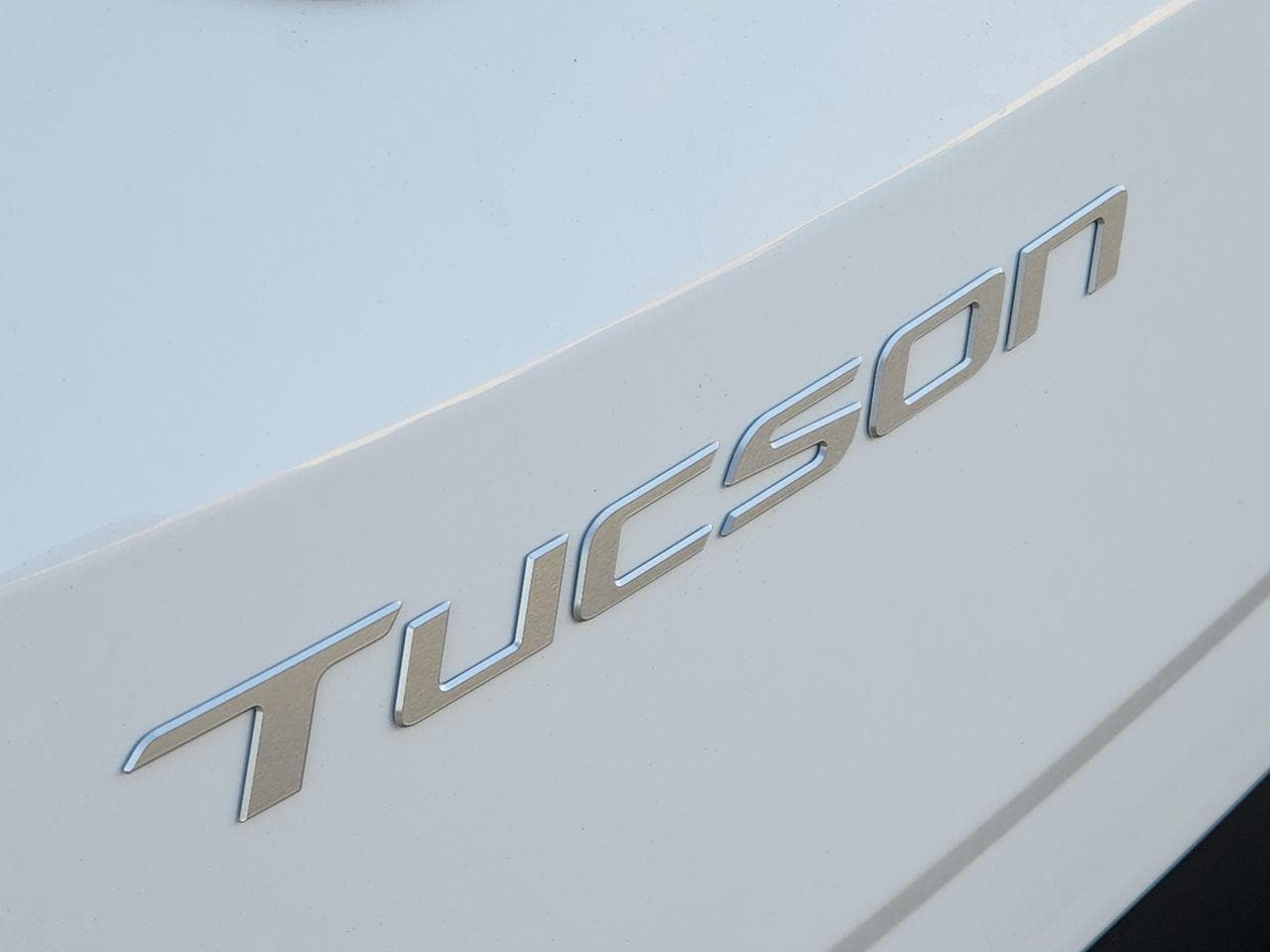 New 2026 Serenity White Pearl Hyundai SEL Plus FWD image 8