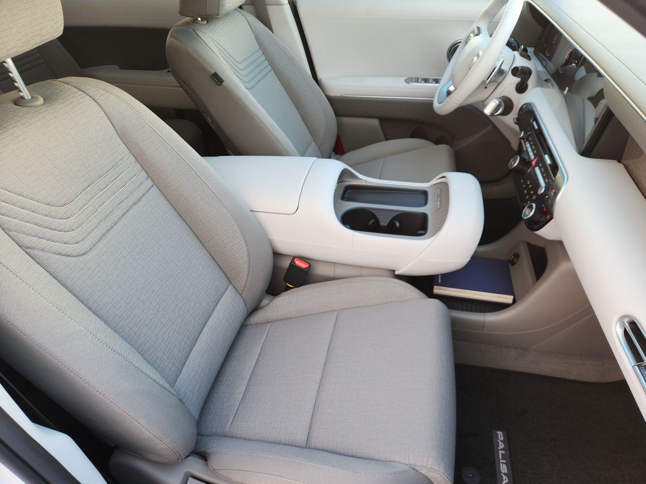 New 2027 Creamy White Pearl Hyundai SE FWD image 10