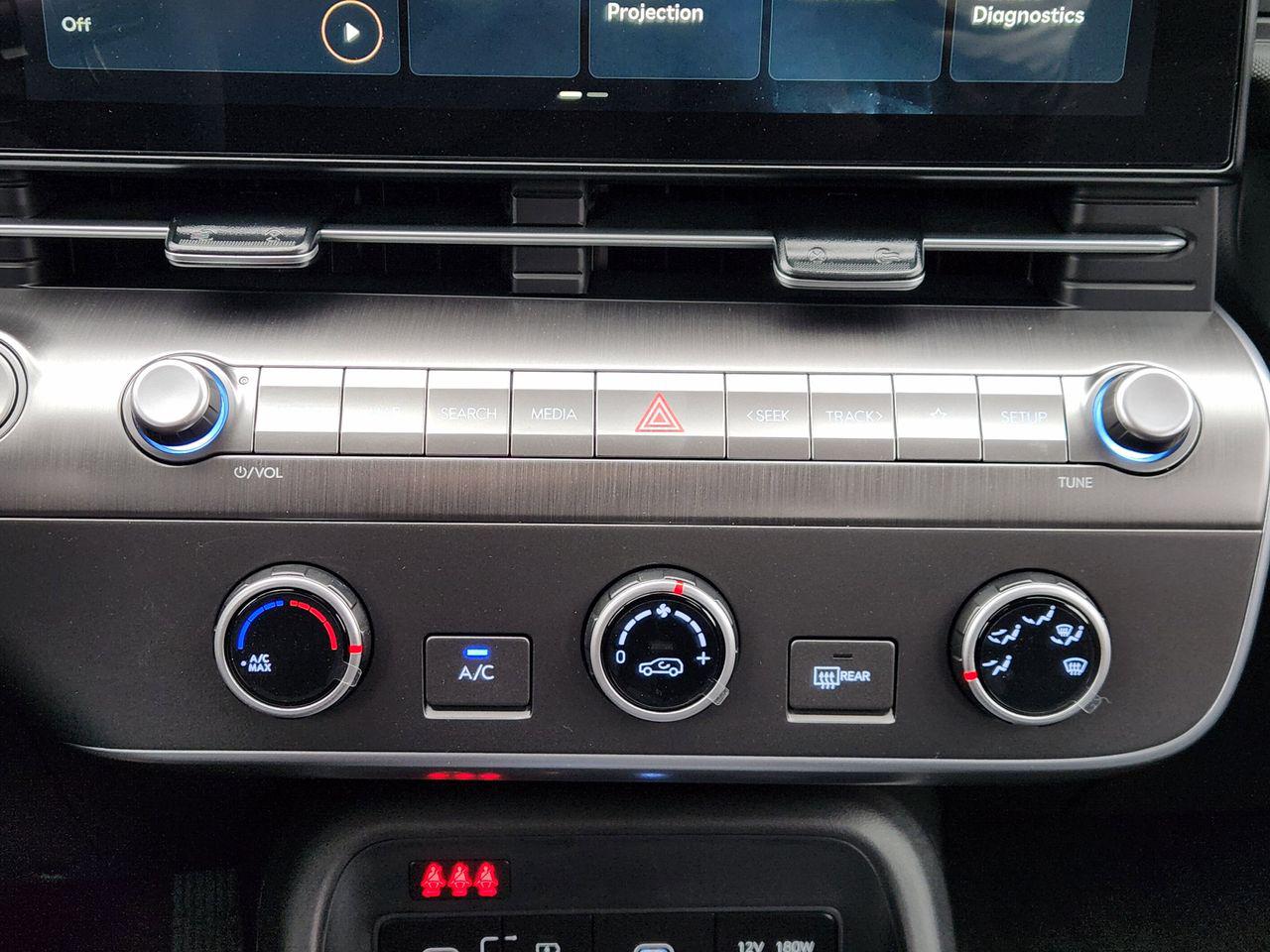 New 2026 Atlas White Hyundai SE FWD image 15