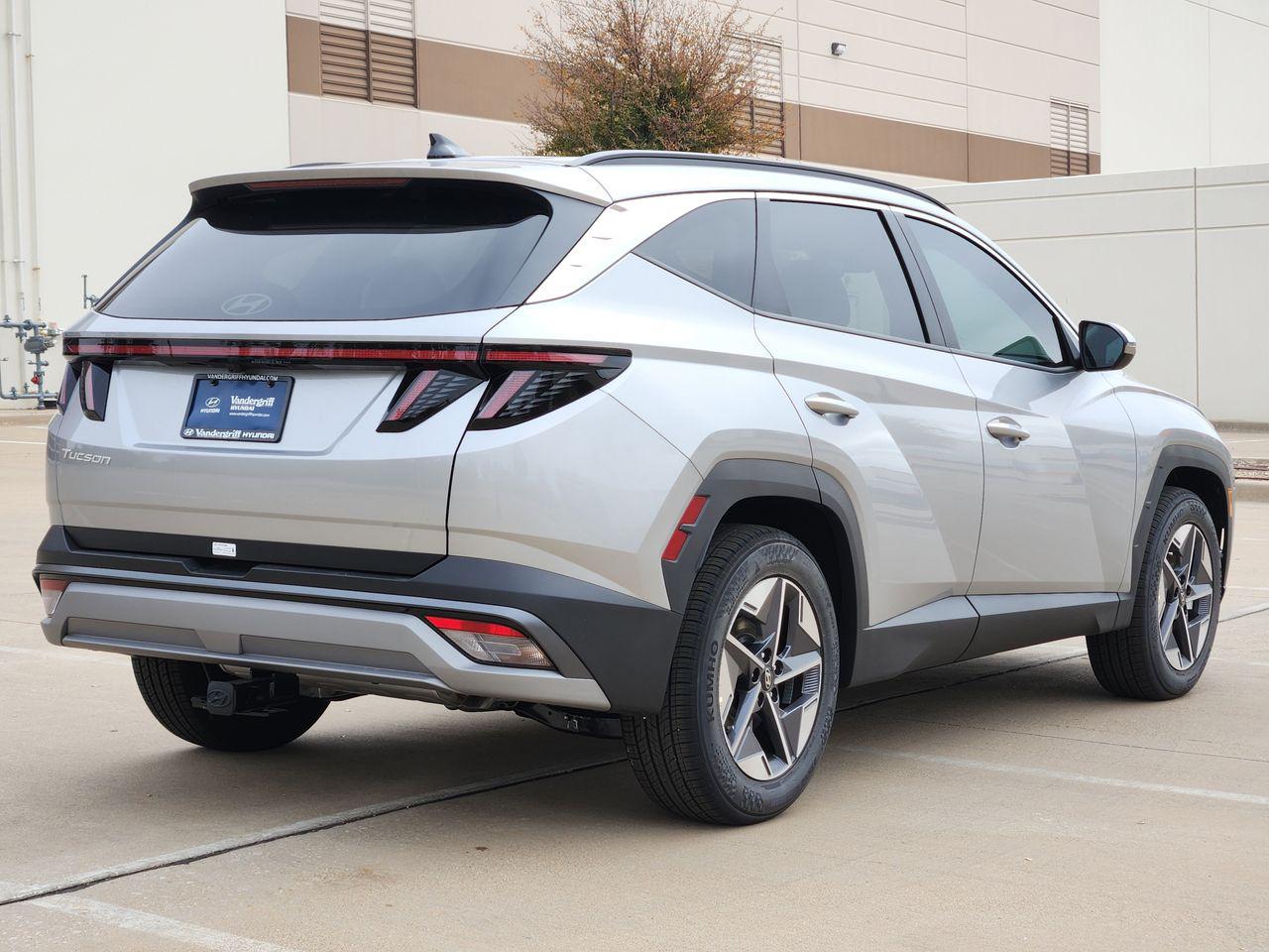 New 2026 R2T Silver Hyundai SEL Premium FWD image 4