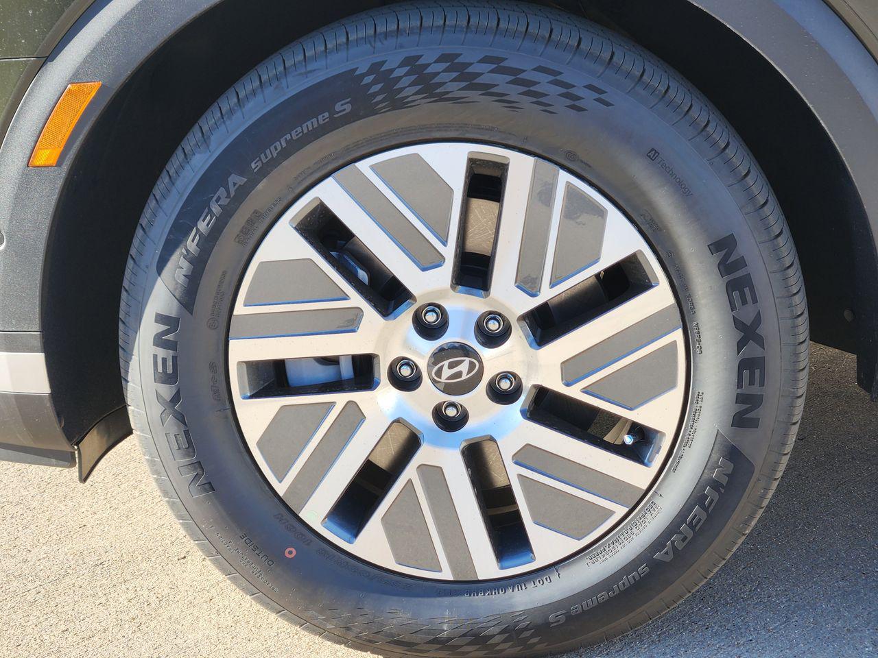 New 2026 TCP Hyundai Blue SEL Premium 7P image 7