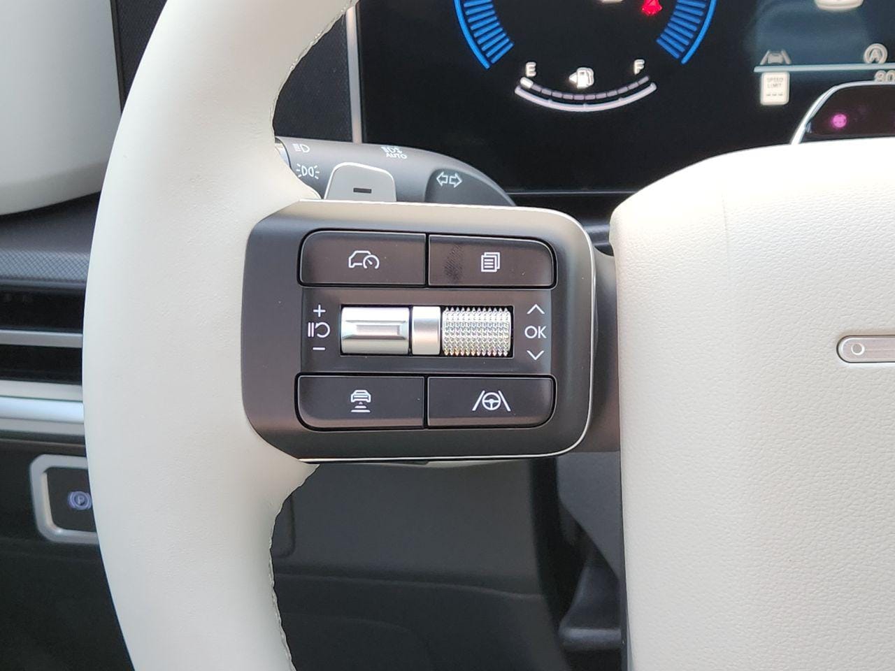 New 2026 Ecotronic Gray Hyundai SEL FWD image 26