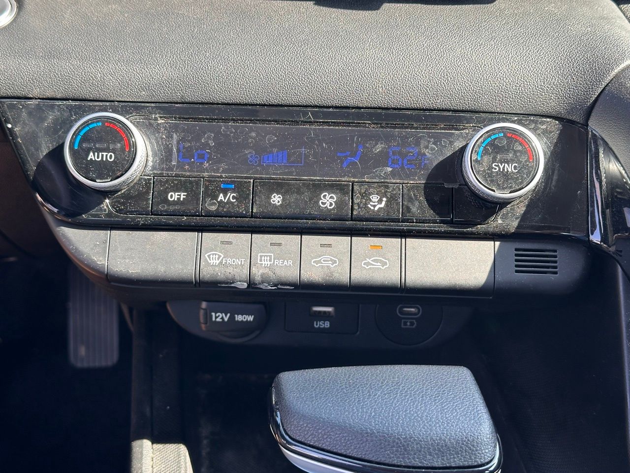 Used 2025 Fluid Metal Hyundai Blue image 33