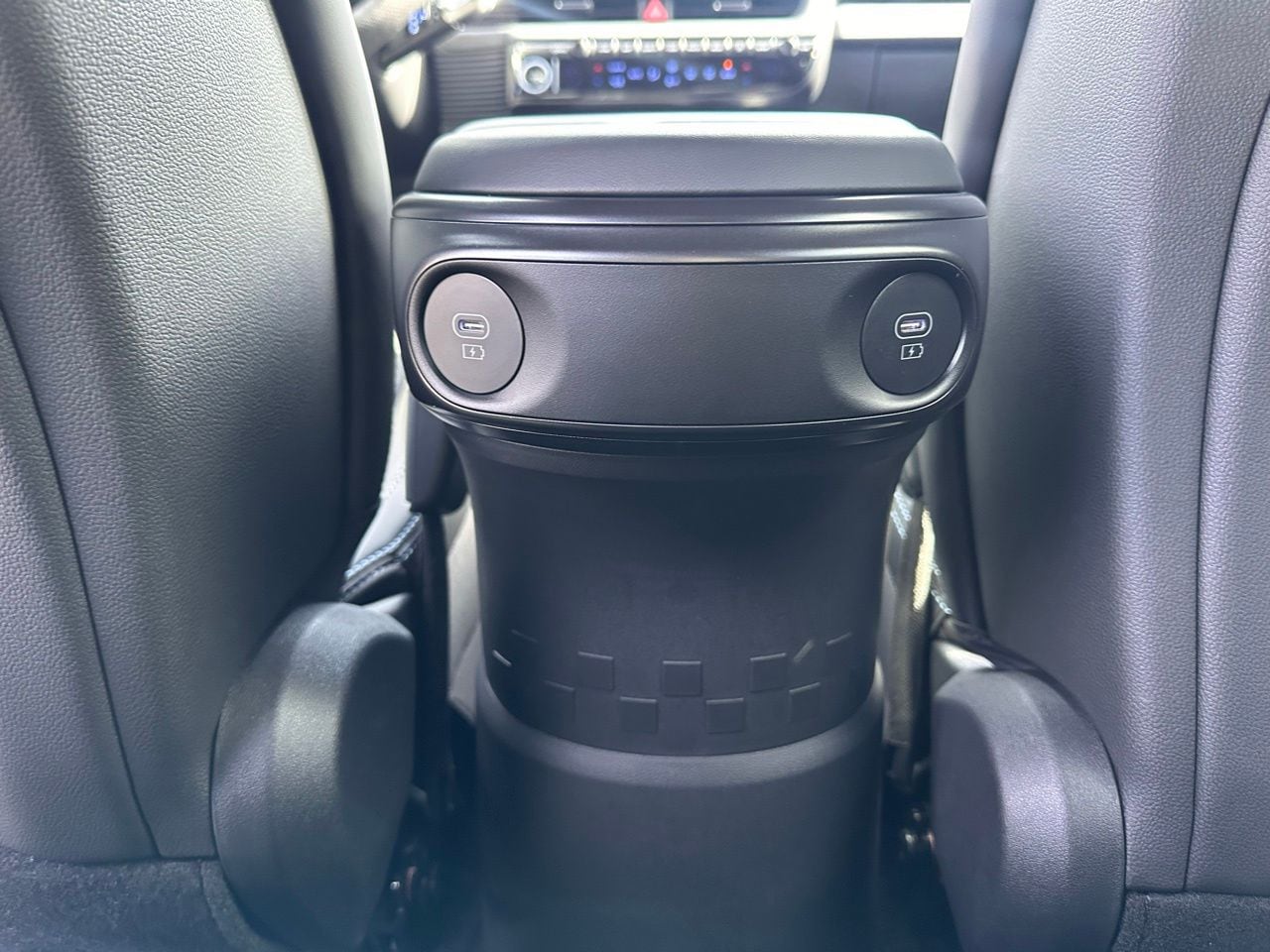 Used 2025 Atlas White Hyundai Base image 20