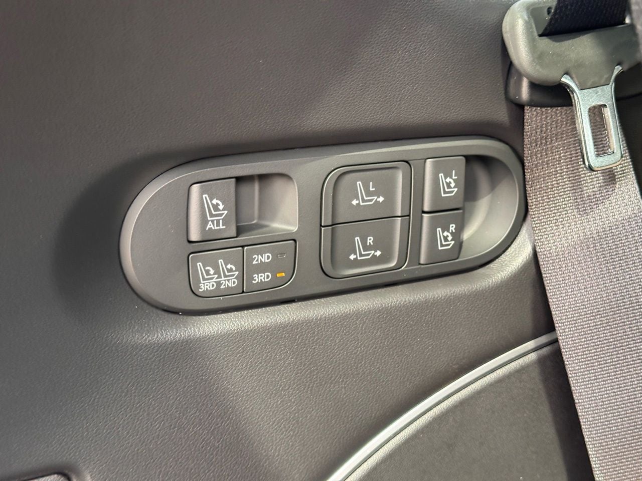 Certified Used 2026 Abyss Black Pearl Hyundai Calligraphy image 21