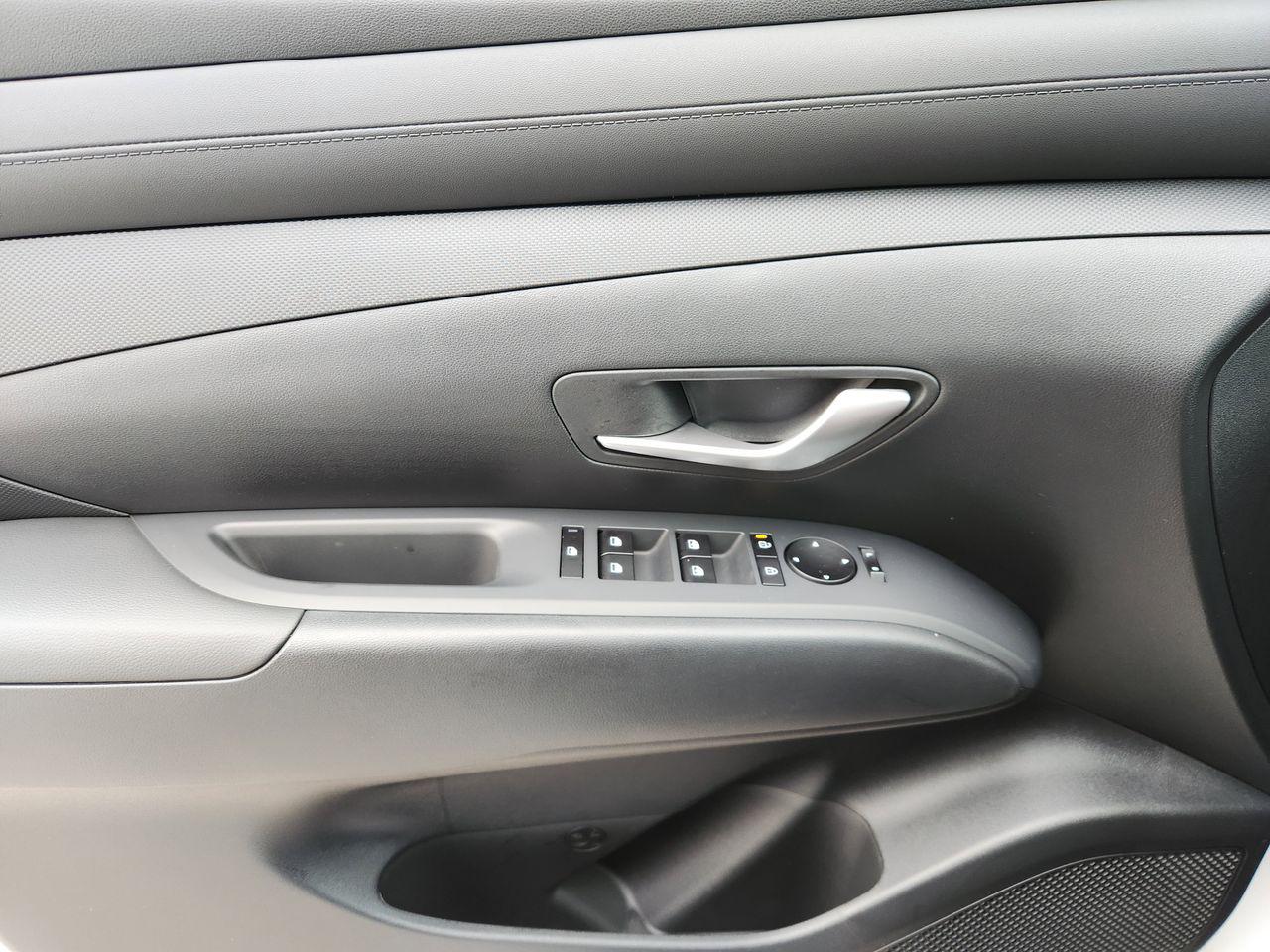 New 2026 W6H White Hyundai SEL FWD image 21