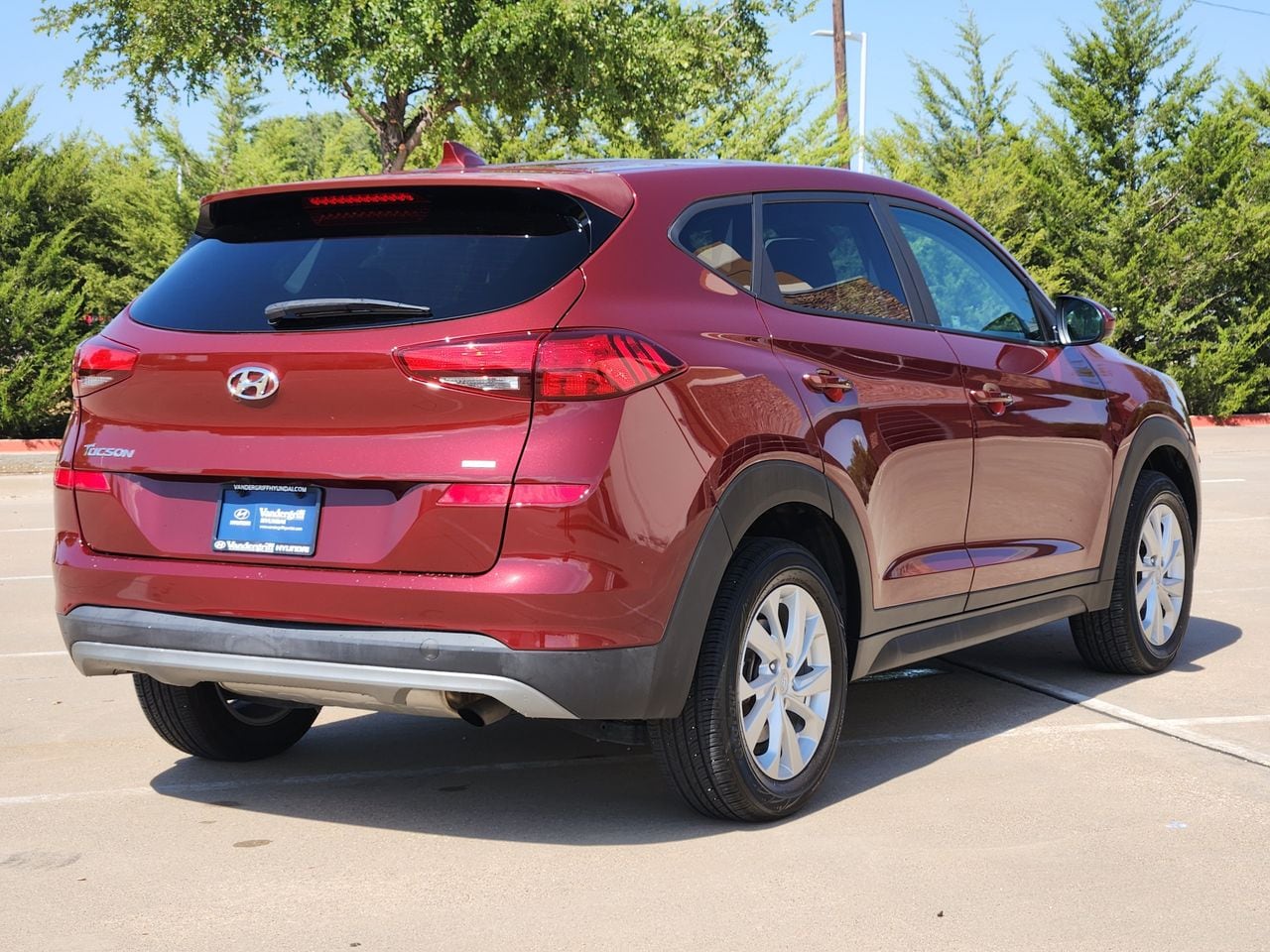 Used 2019 Gemstone Red Hyundai SE image 4