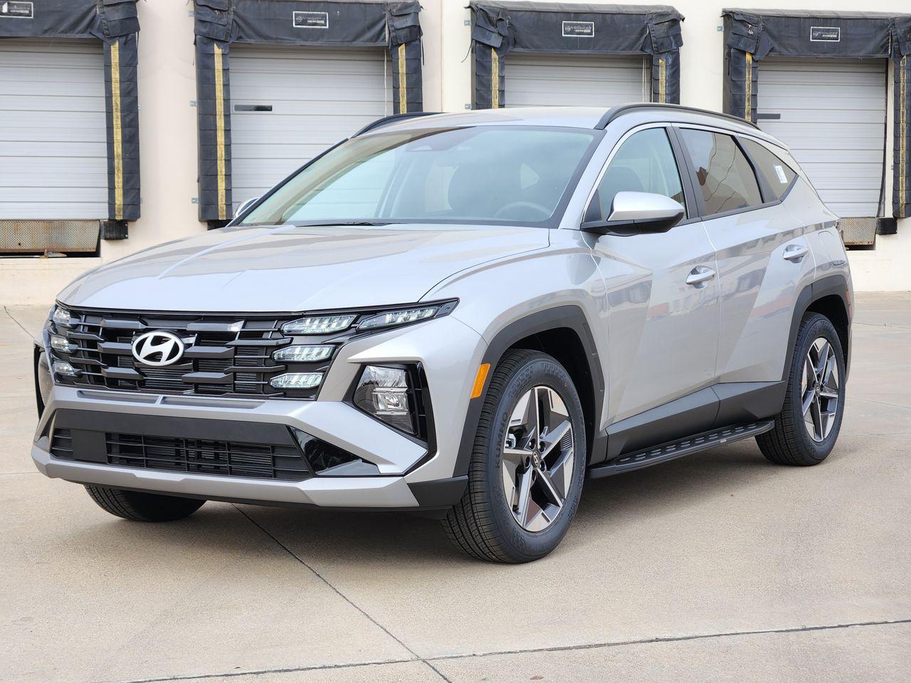 New 2026 R2T Silver Hyundai SEL FWD image 2