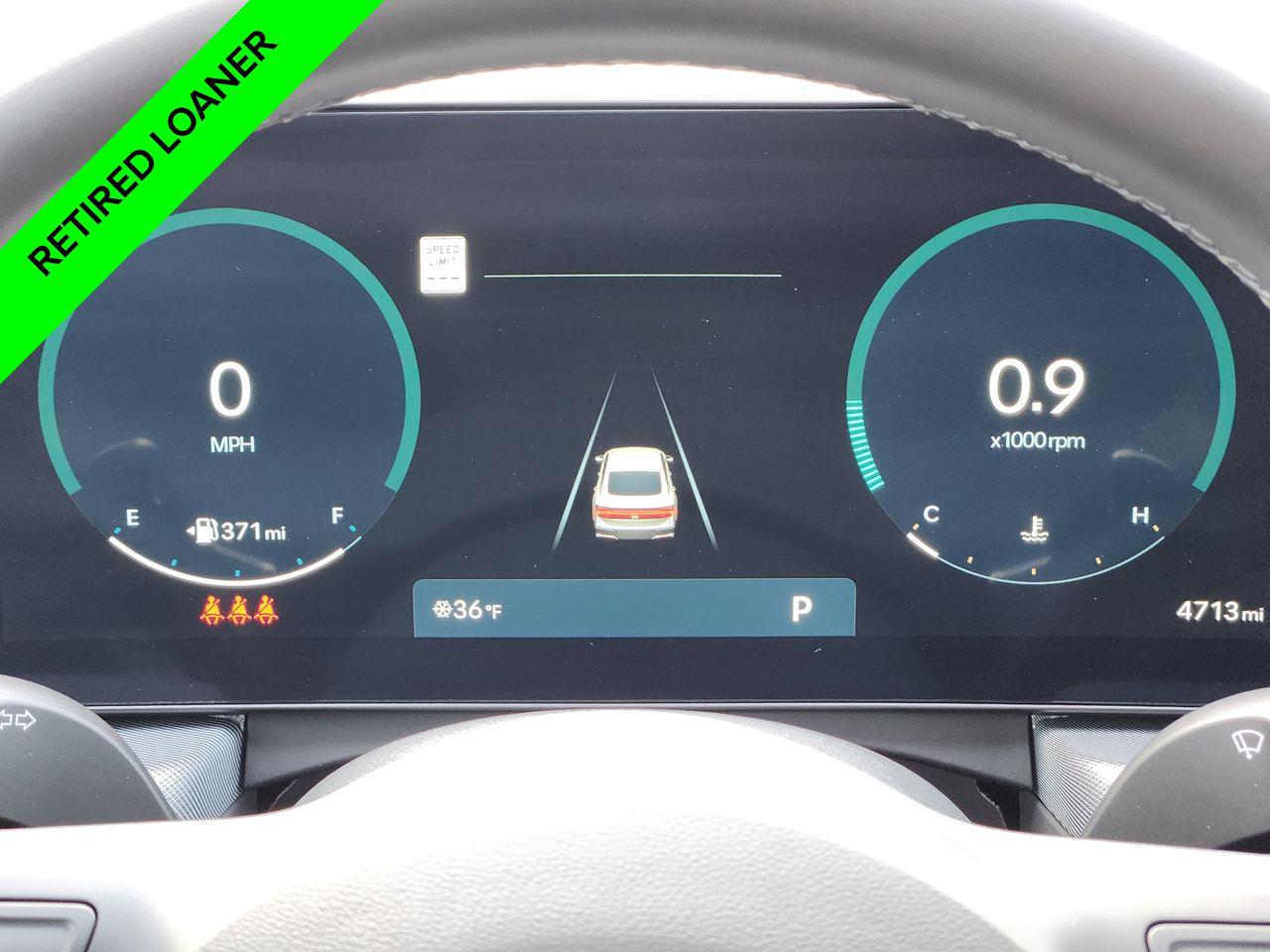 New 2025 T4A Silver Hyundai SEL Convenience image 13