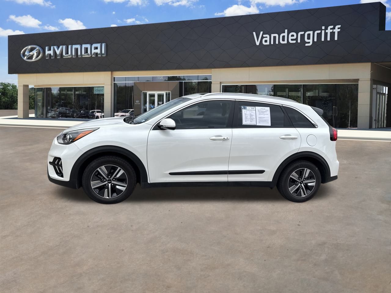 2022 Kia Niro EX Premium photo 2