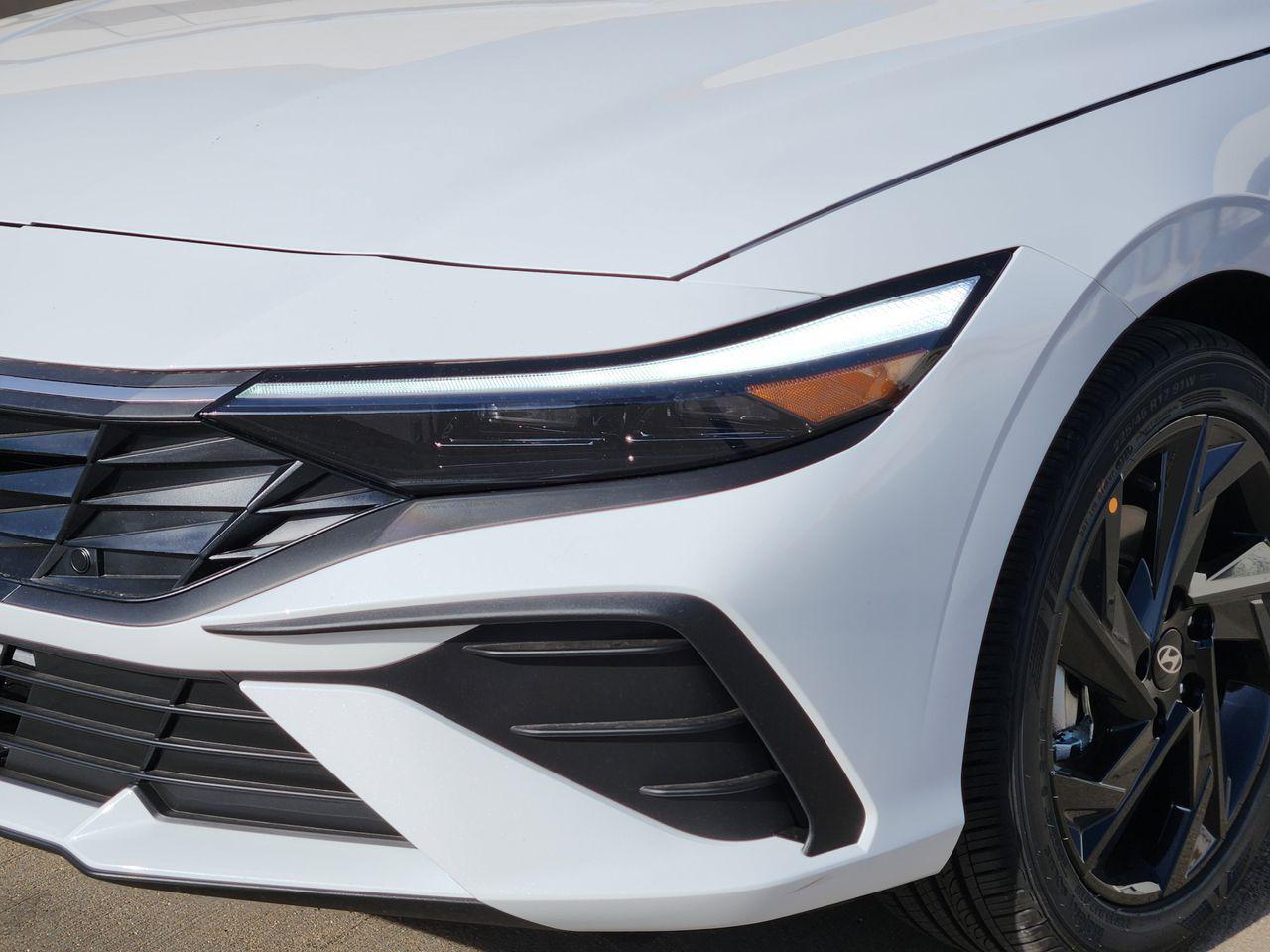 New 2026 Serenity White Hyundai SEL Sport image 6