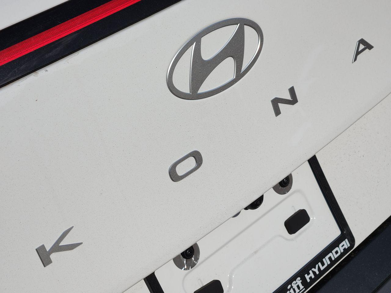 New 2026 Atlas White Hyundai Limited FWD image 8