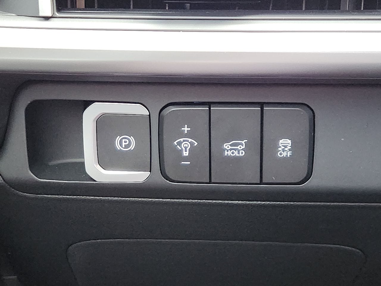 New 2026 W6H White Hyundai SEL image 20