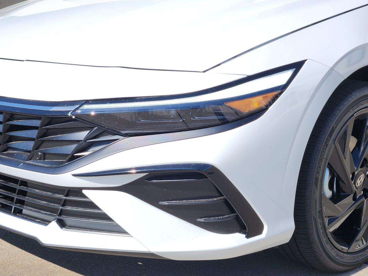 New 2026 Serenity White Hyundai SEL Sport image 6