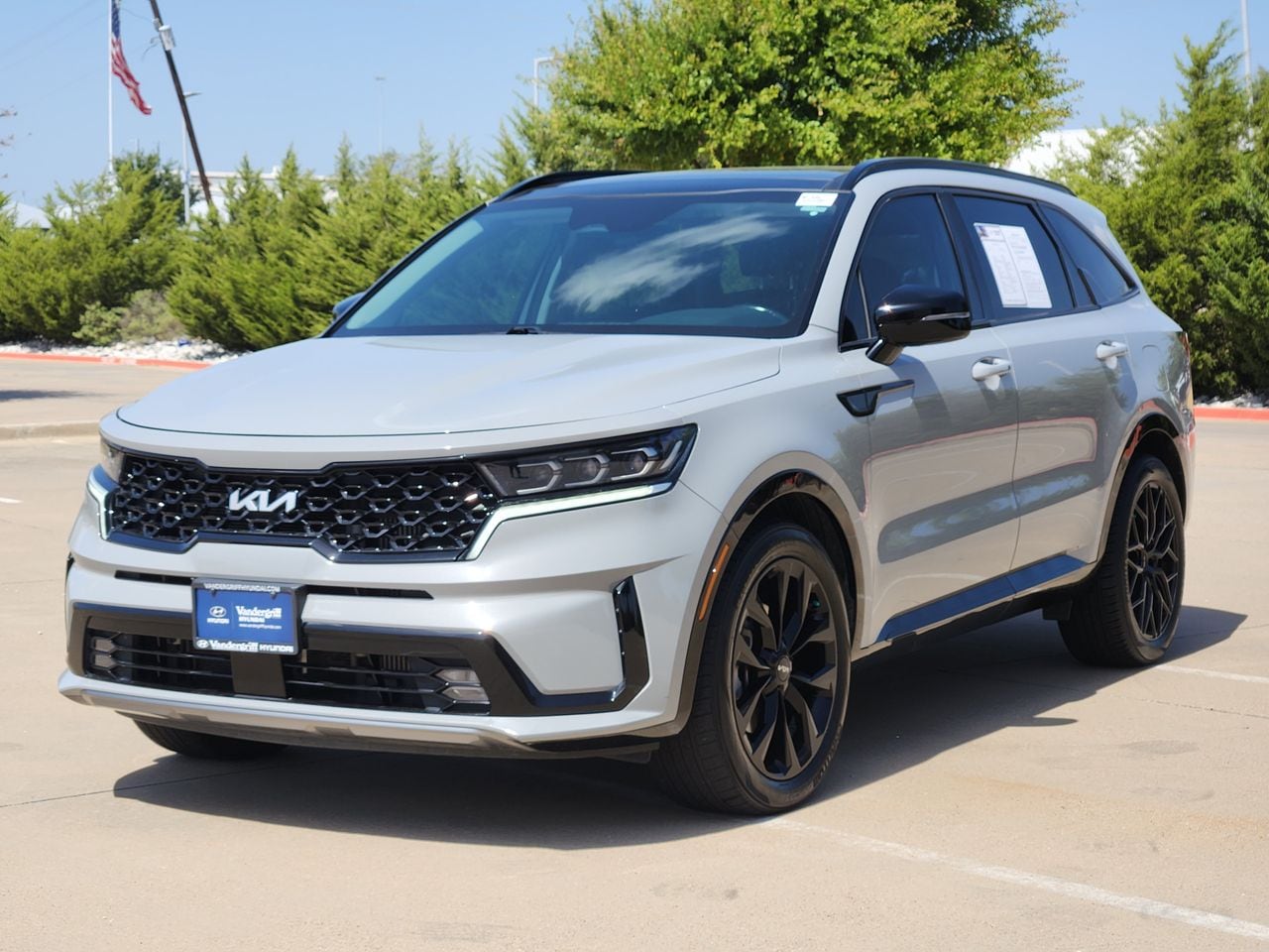 Used 2022 Wolf Gray Kia SX image 2