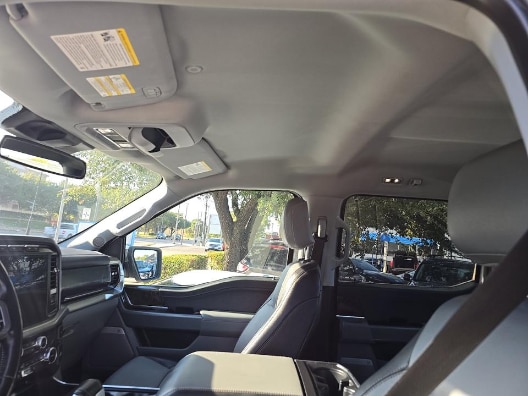 Used 2022 Oxford White Ford Lariat image 17