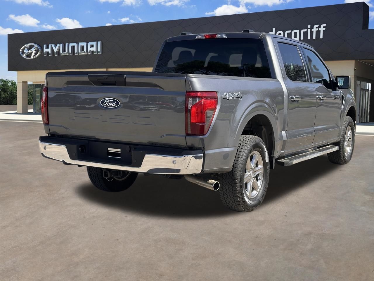 Used 2025 Harbor Gray Metallic Ford XLT image 14