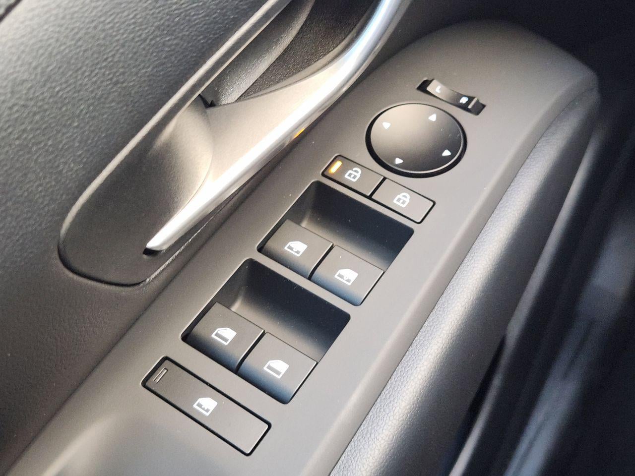 New 2026 W6H White Hyundai SEL FWD image 20