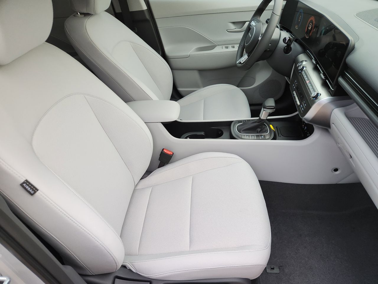 New 2026 C5G Gray Hyundai SEL Sport FWD image 10