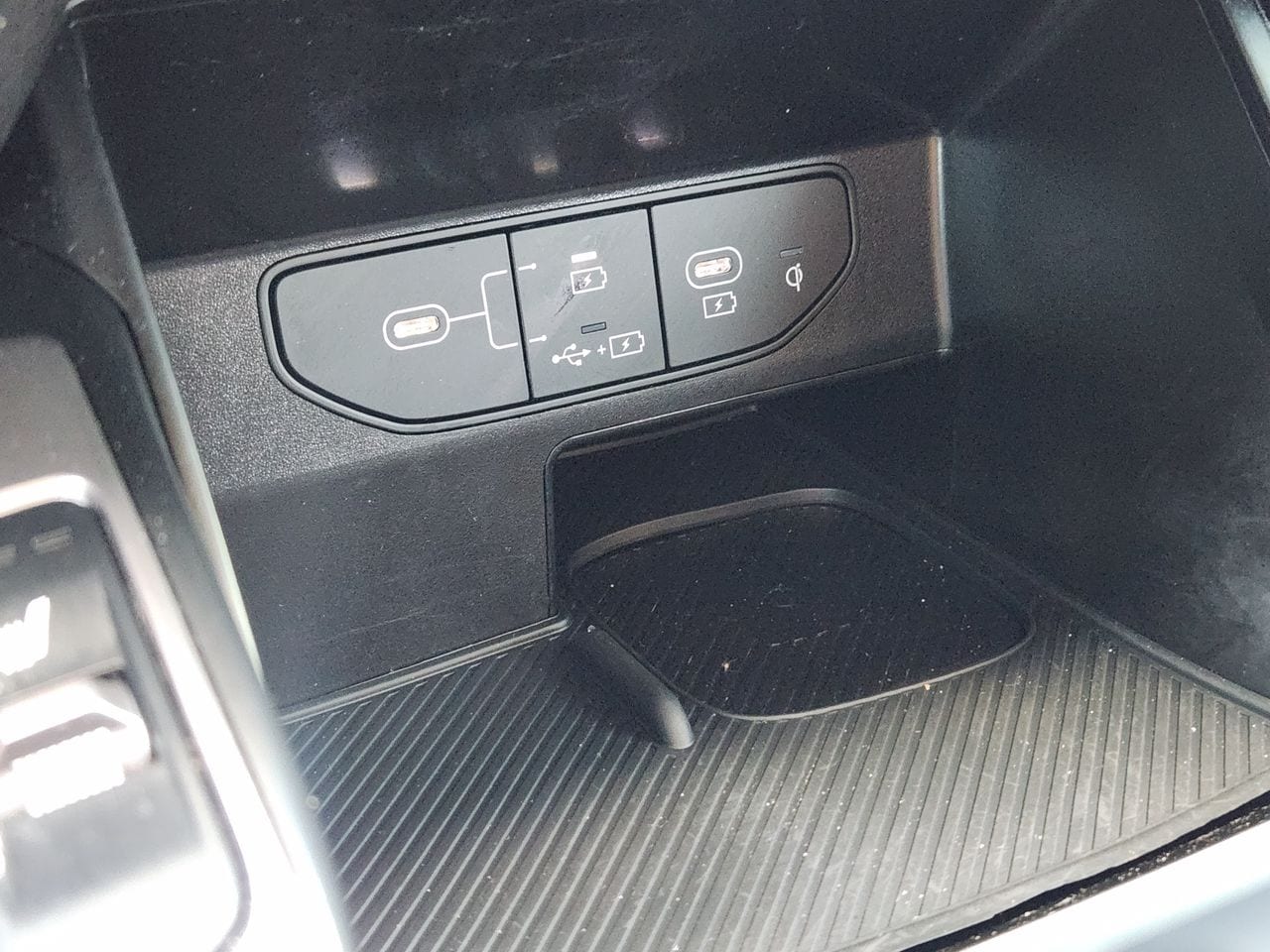 Used 2025 Dawning Red Kia S image 17
