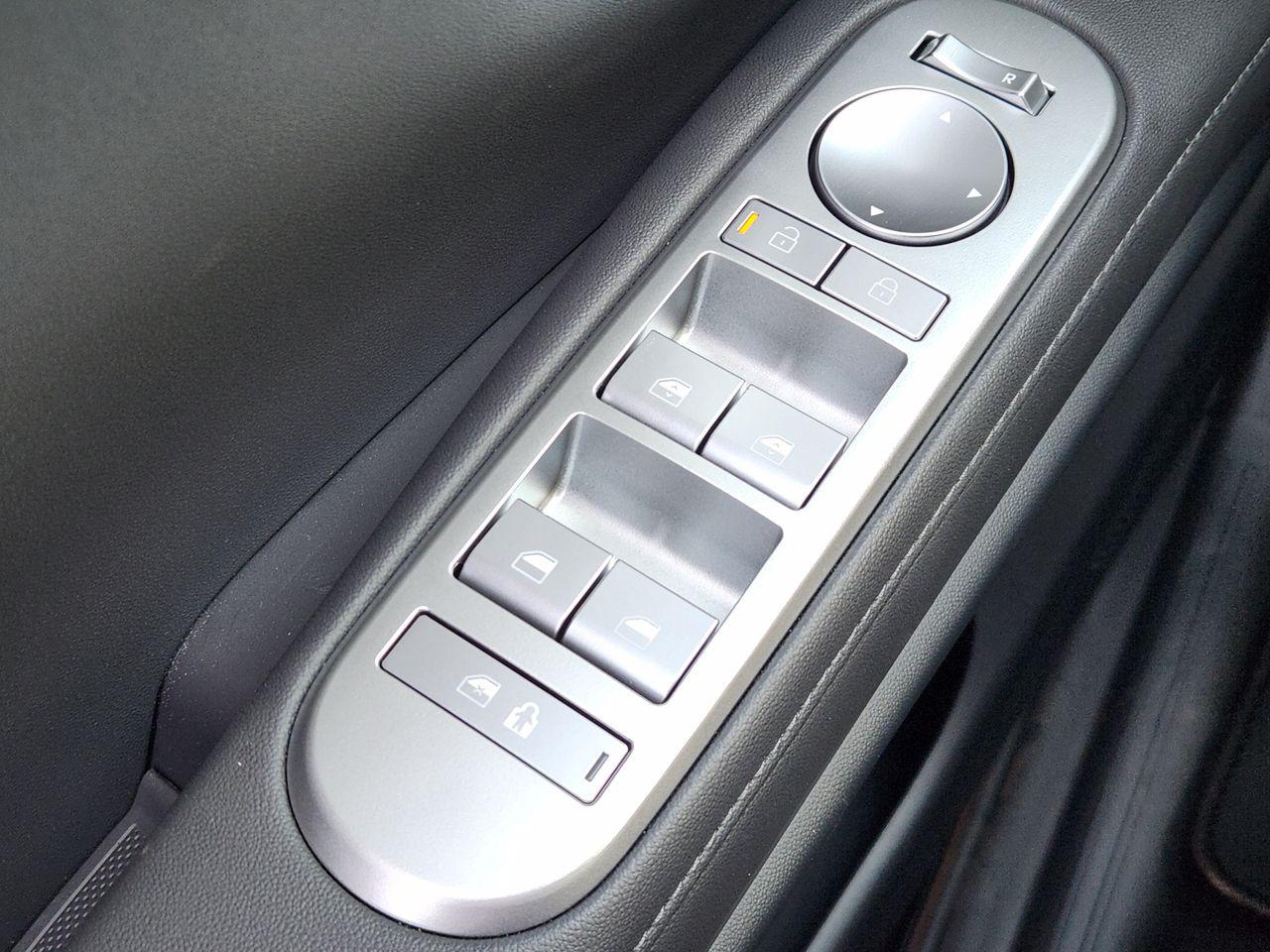 New 2027 Creamy White Pearl Hyundai SEL FWD image 21