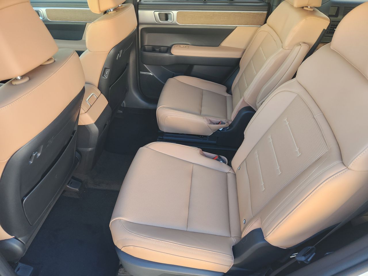 New 2026 W6H White Hyundai Calligraphy FWD image 30