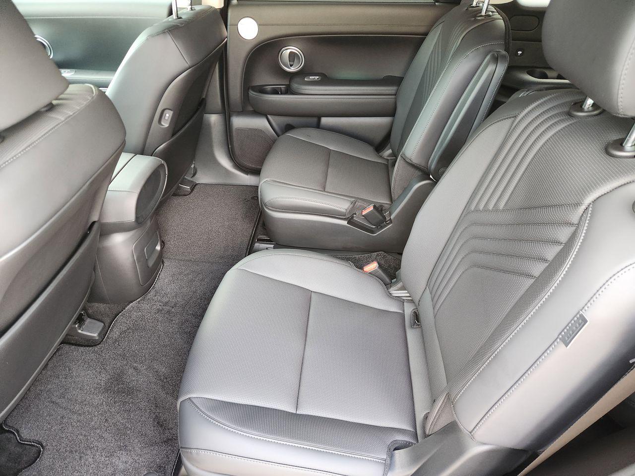 New 2026 Abyss Black Pearl Hyundai SEL Premium 7P image 30