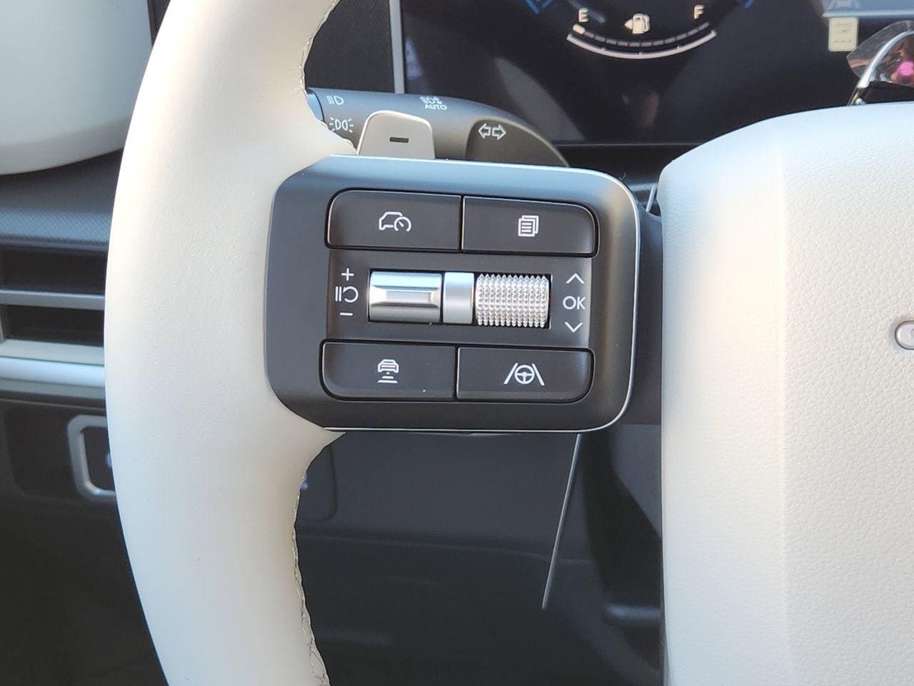 New 2026 PE2 Gray Hyundai SEL FWD image 26