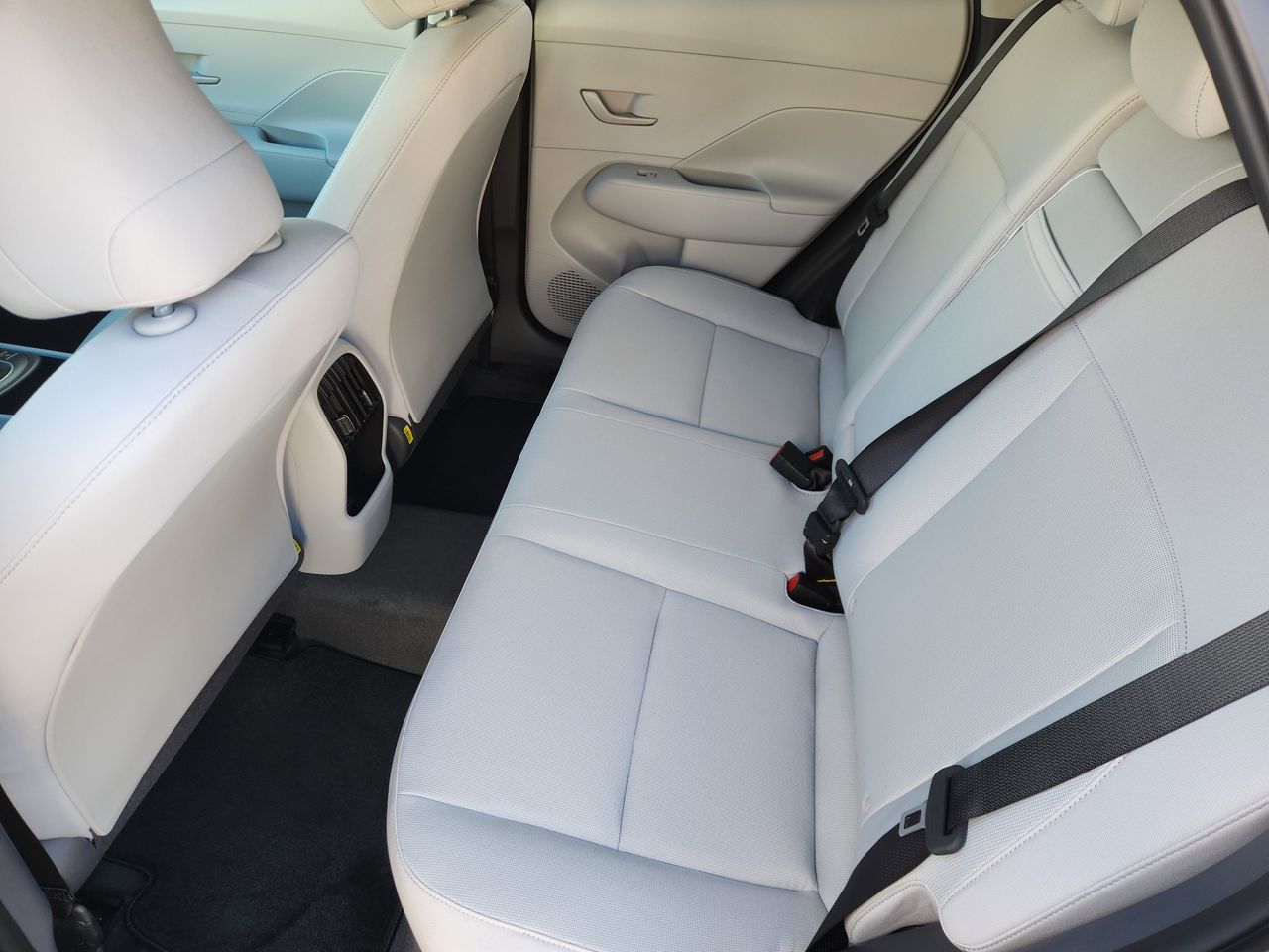 New 2026 PE2 Gray Hyundai SEL Sport FWD image 28