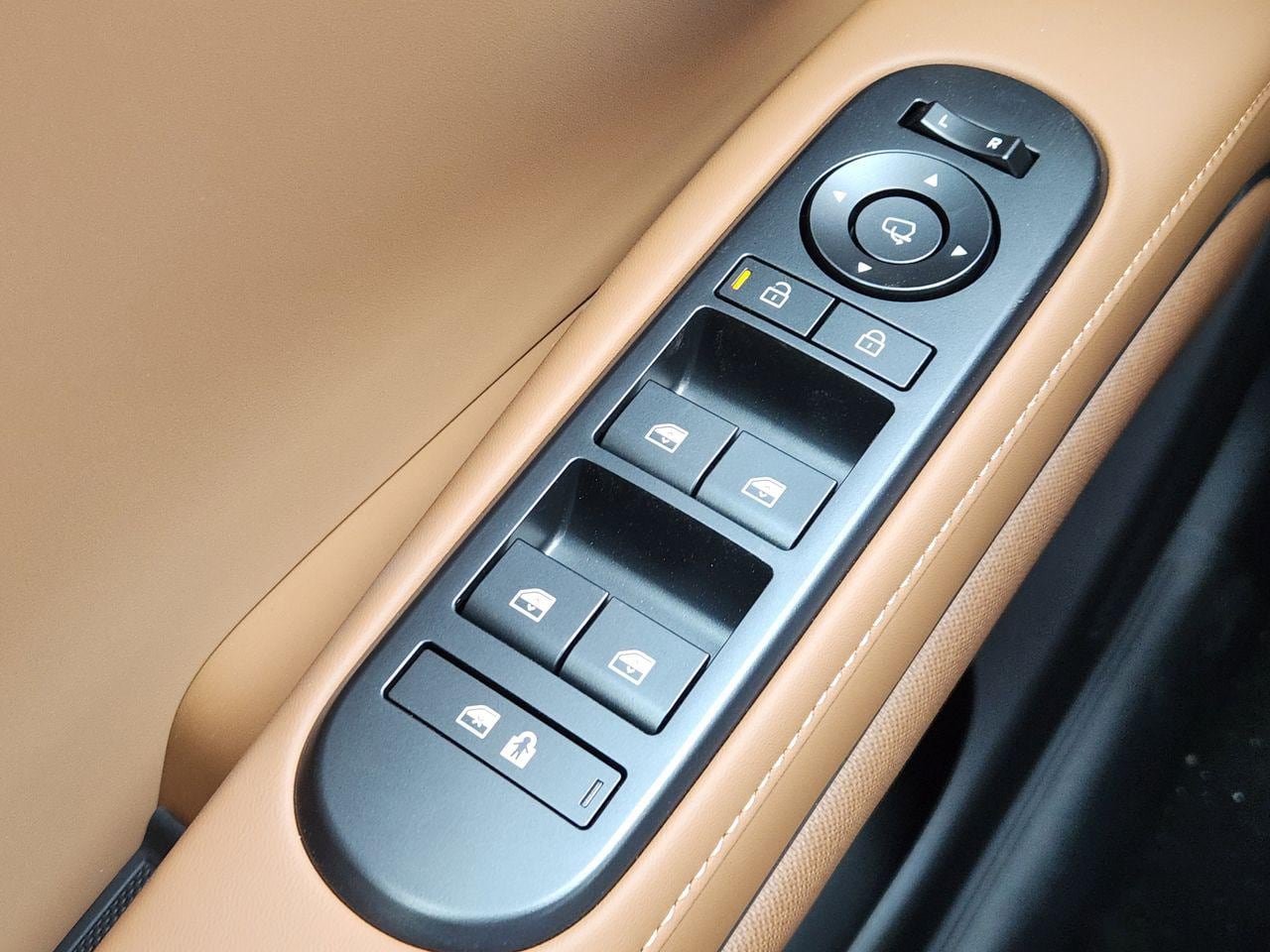 New 2026 Abyss Black Pearl Hyundai Calligraphy FWD image 21