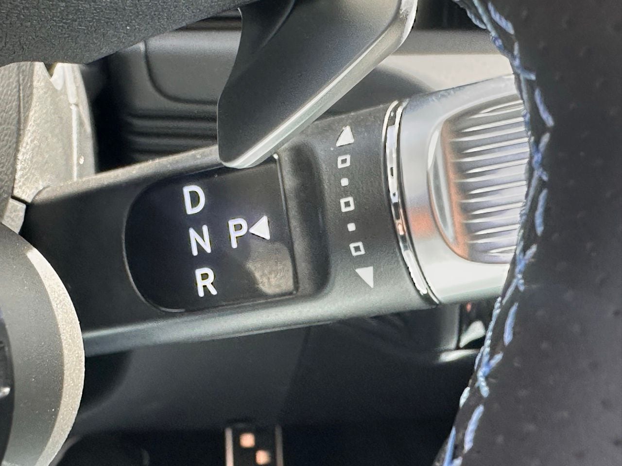 Used 2025 Atlas White Hyundai Base image 32