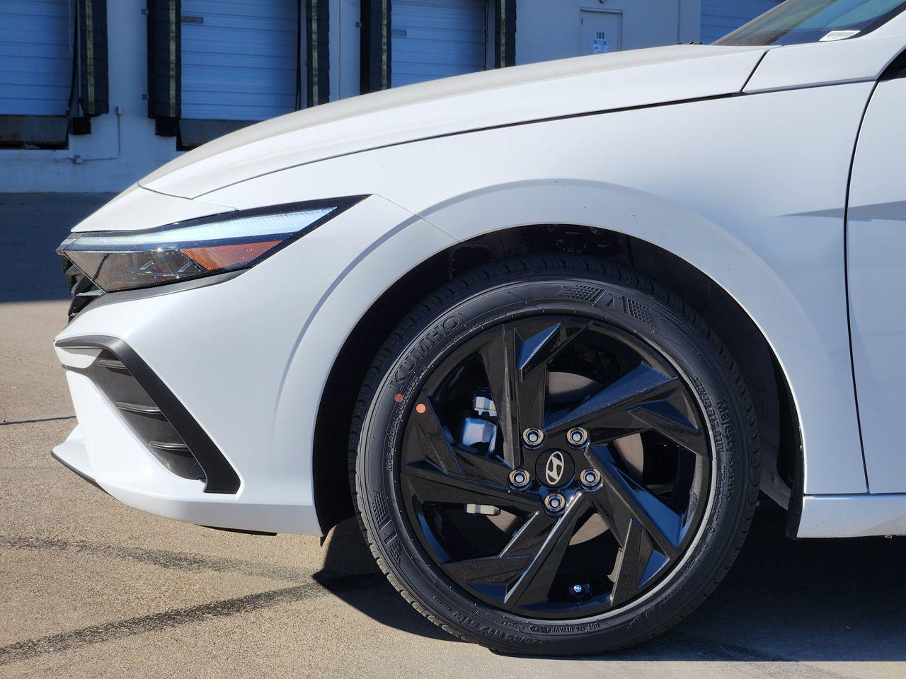 New 2026 W6H White Hyundai SEL Sport image 7