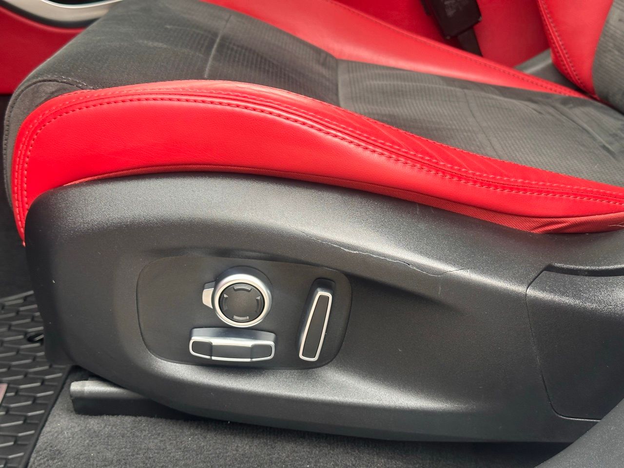 Used 2021 Fuji White Jaguar SVR image 28