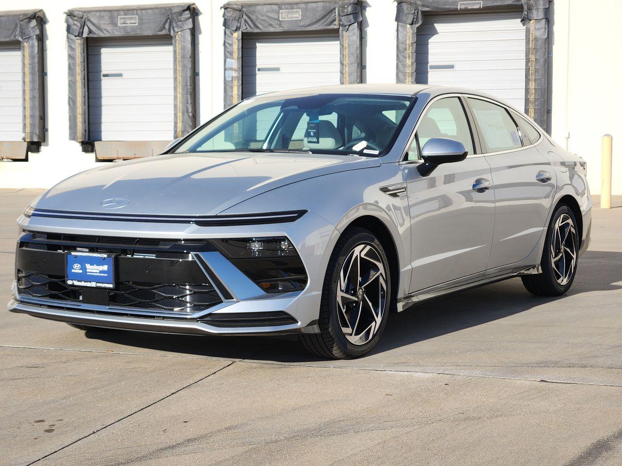 New 2026 Aero Silver Hyundai SEL Sport image 2