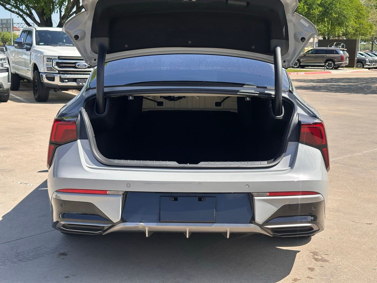 Used 2025 Wolf Gray Kia GT-Line image 16