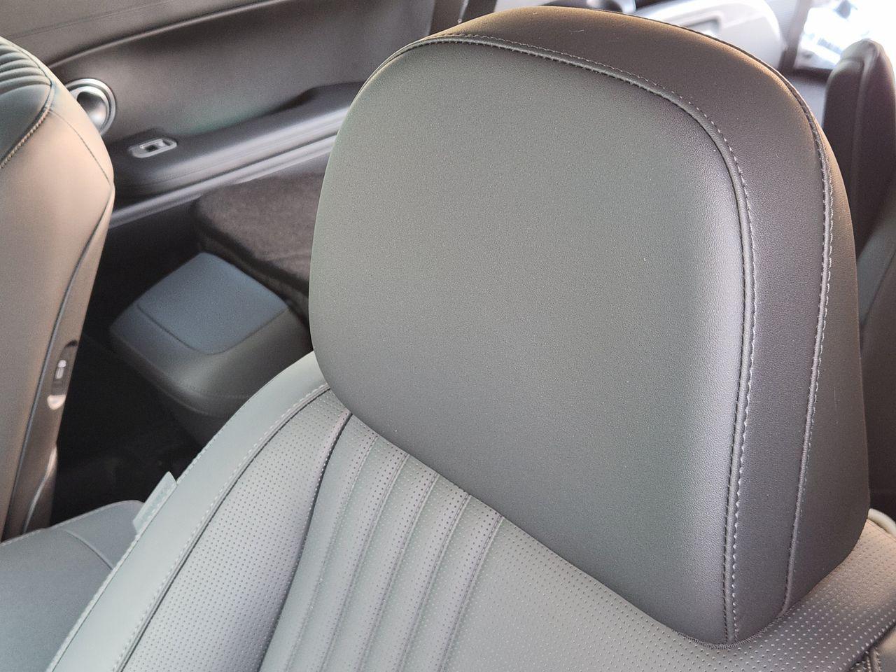 New 2026 Creamy White Pearl Hyundai SEL Premium 7P image 12