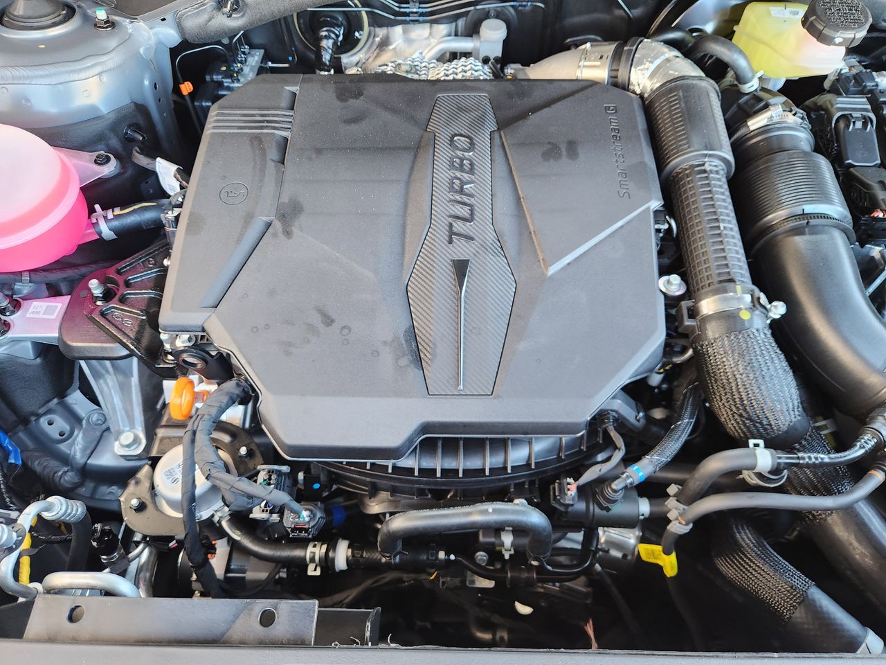 New 2026 PE2 Gray Hyundai Limited FWD image 31