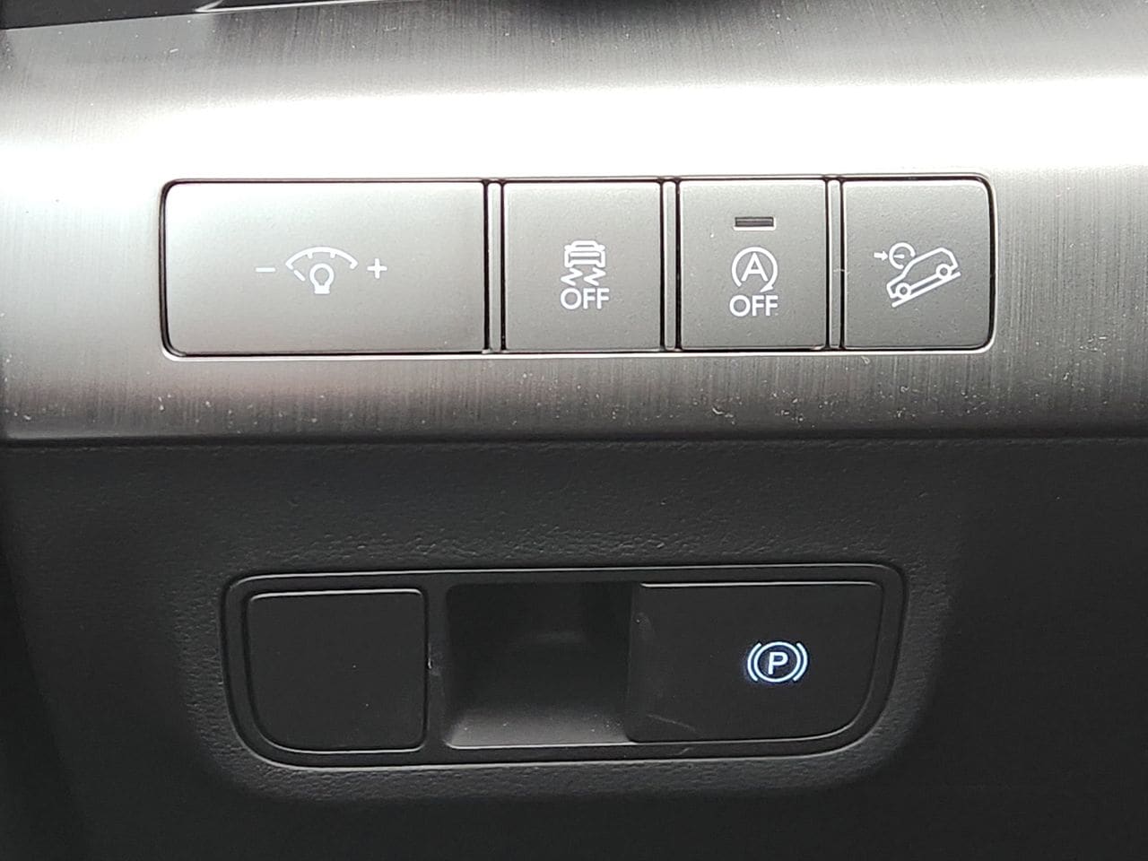 New 2026 SAW White Hyundai SE FWD image 20