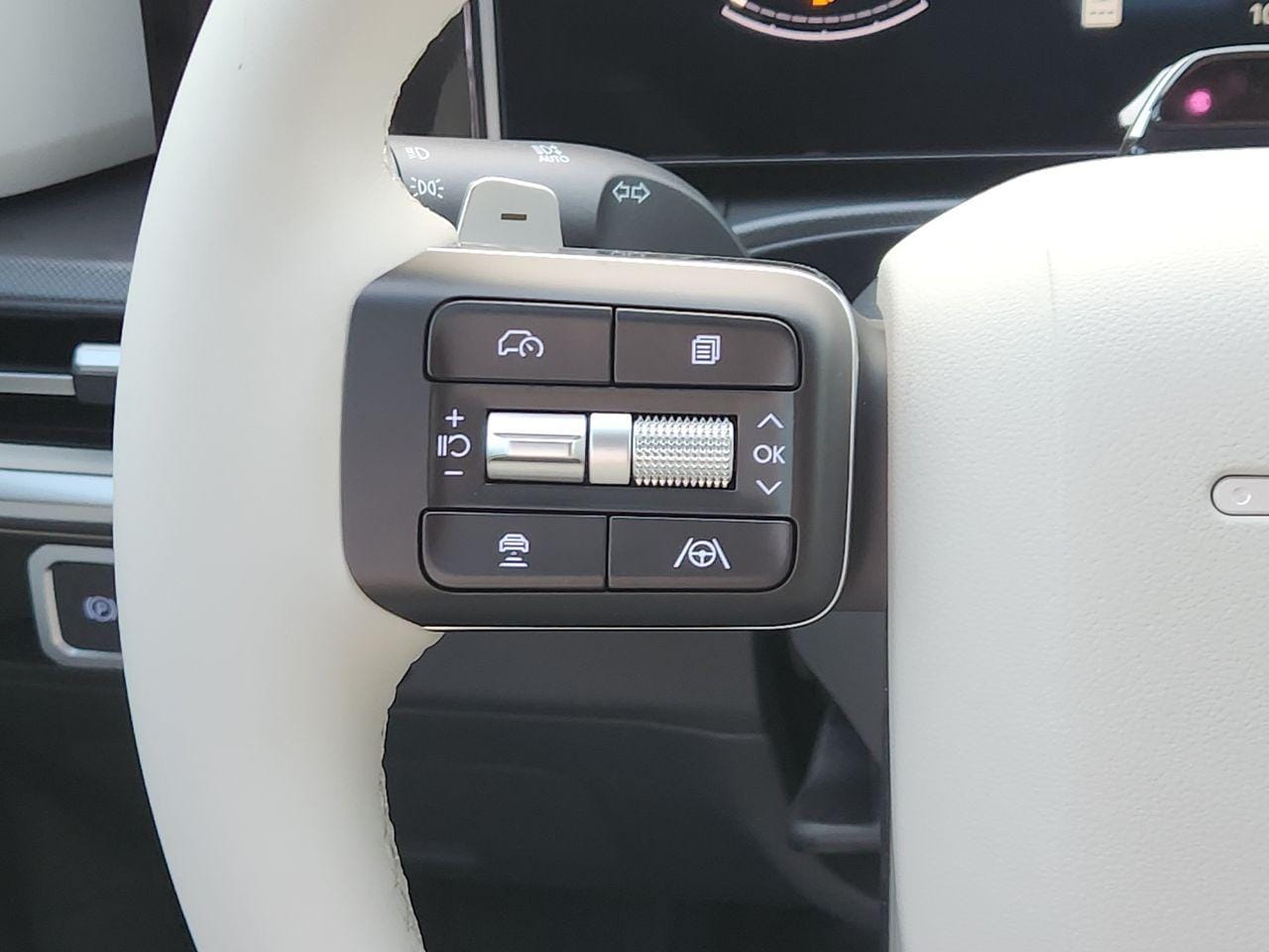 New 2027 Serenity White Hyundai SEL FWD image 26