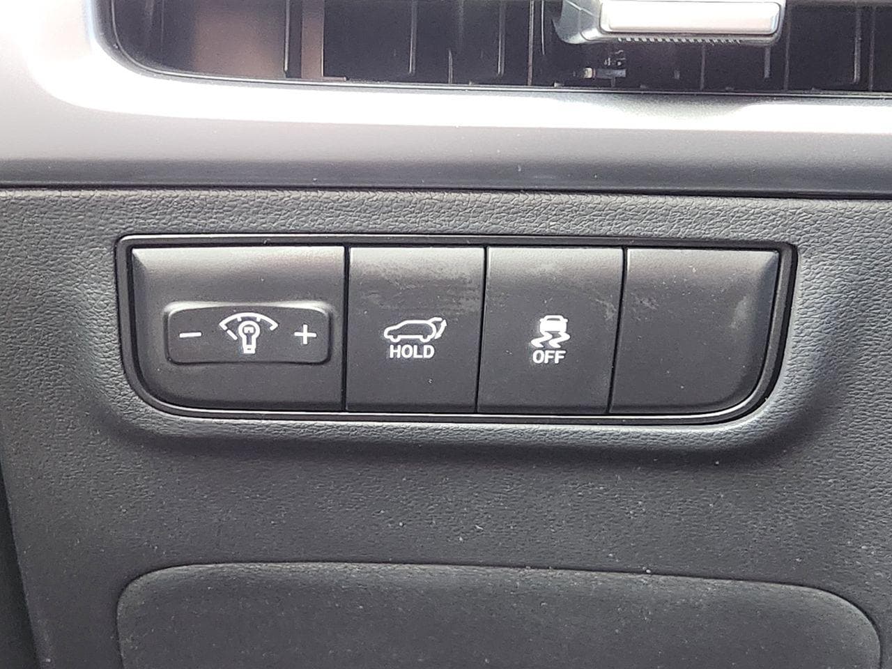 New 2026 Serenity White Pearl Hyundai SEL FWD image 18