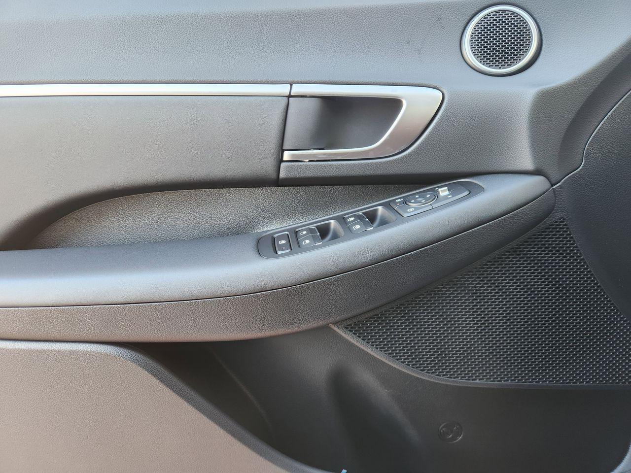 New 2026 W6H White Hyundai SEL Sport image 23