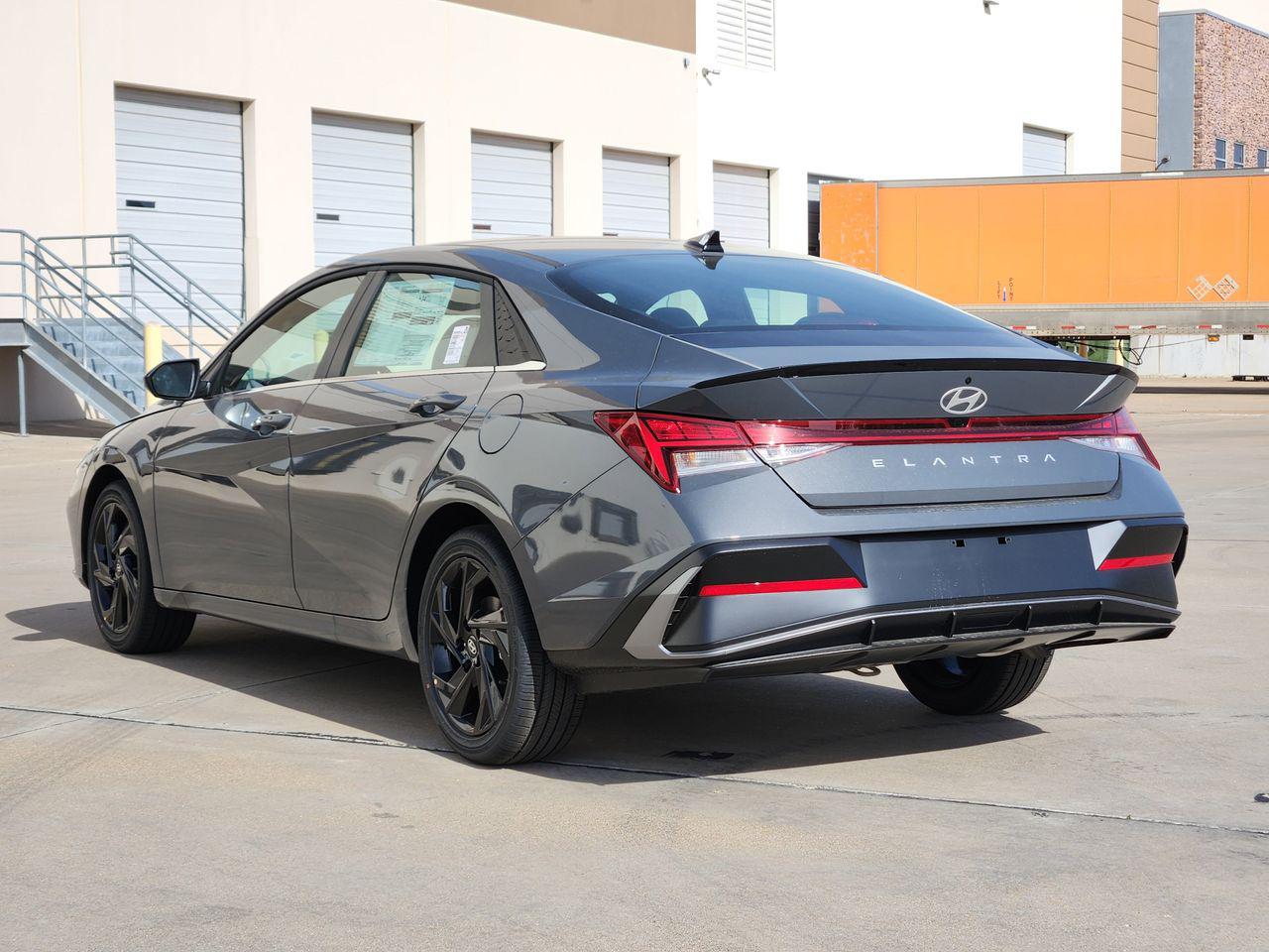 New 2026 PE2 Gray Hyundai SEL Sport Premium image 3