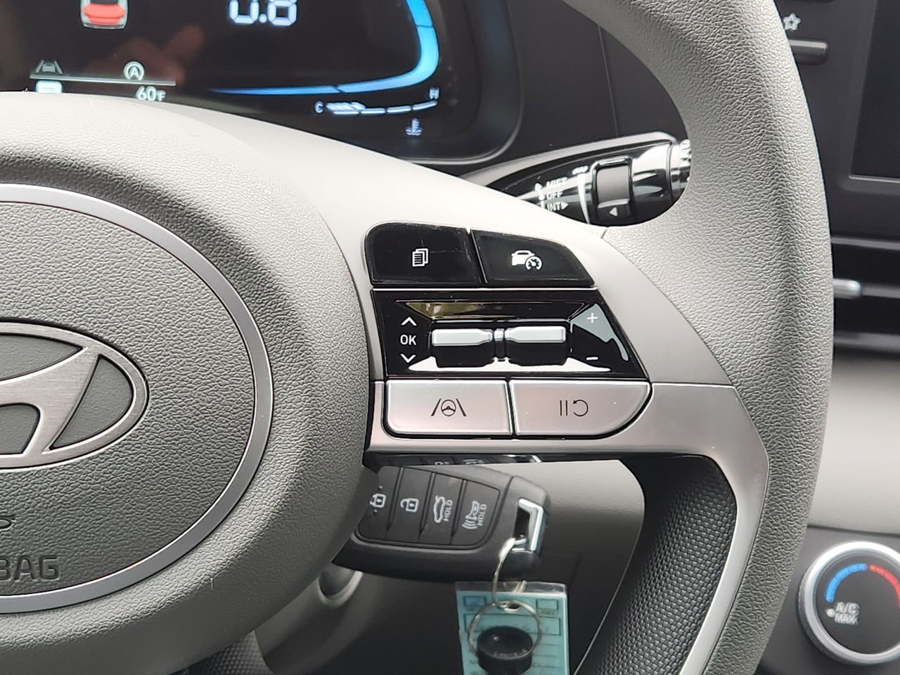 New 2026 W6H White Hyundai SE image 25