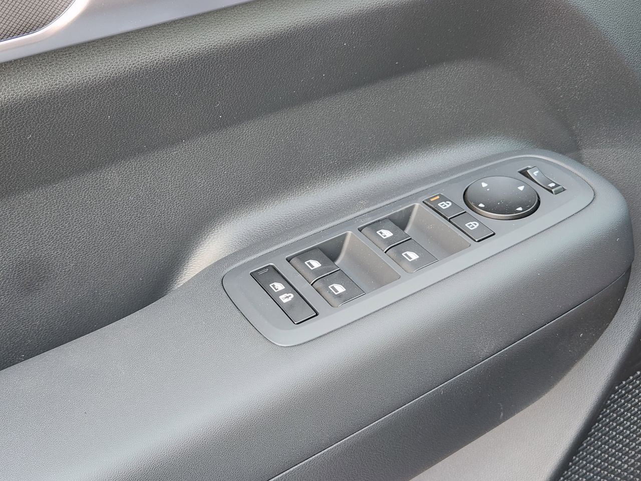 New 2026 W6H White Hyundai SE FWD image 22