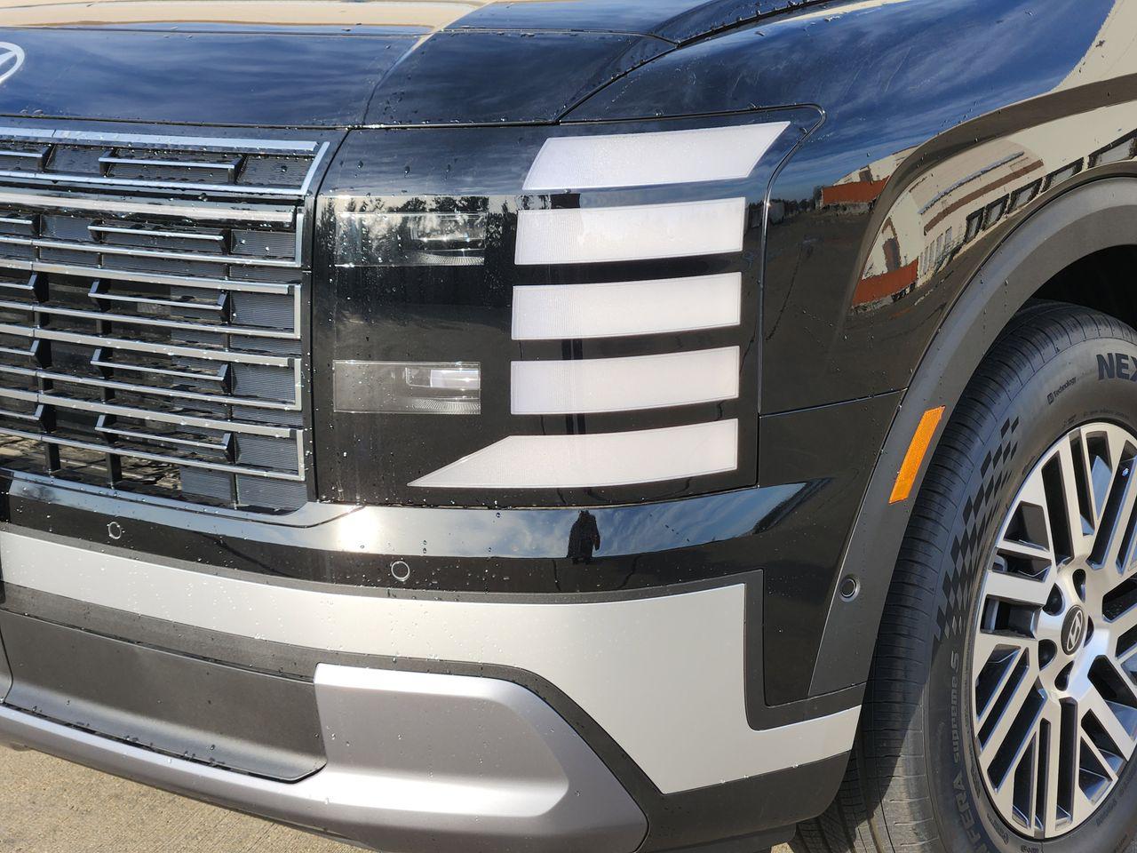 New 2026 A2B Black Hyundai SEL Premium FWD image 6